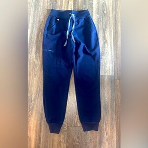 Navy blue Figs high waisted Zamora joggers. Size XS/P.